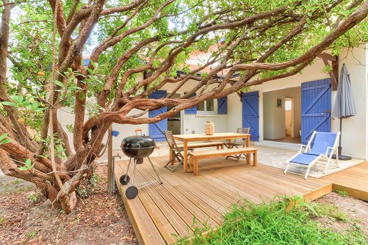 Location de vacances pour 8 personnes, avec jardin et terrasse dans Taussat