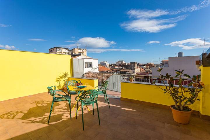 Ferienwohnung für 4 Personen, mit Balkon in Catania