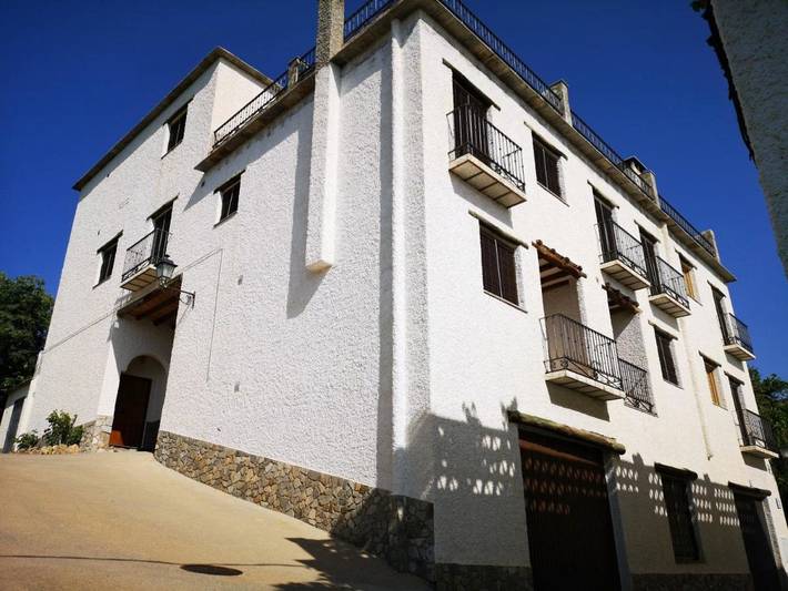 Casa rural para 11 personas, con Balcón además de Terraza y Vistas en Alpujarra de la Sierra