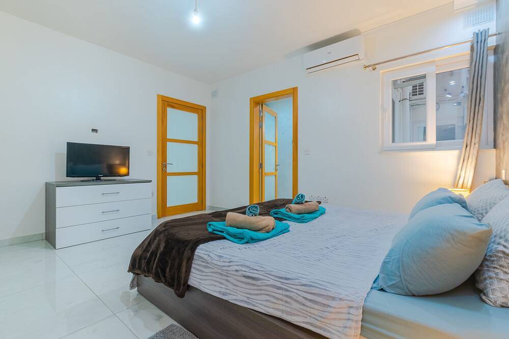 Apartamento entero, Spacious Brand New Apartment 3 Bdr 2 Bth with Amazing Terrace in Bahía de San Pablo, Isla de Malta