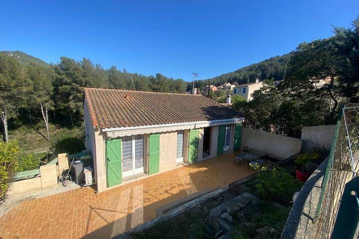 Ferienhaus für 8 Personen, mit Terrasse und Garten