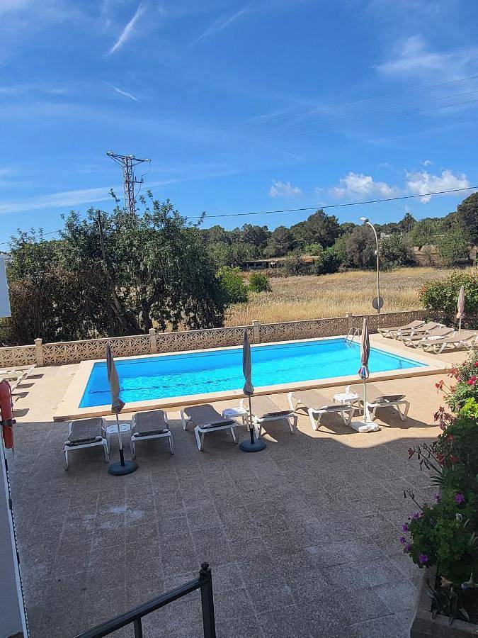 Apartamento de férias para 2 pessoas, com piscina e vista e ainda jardim em Ibiza