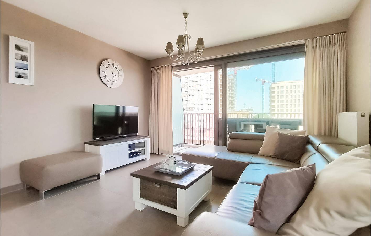 Apartamento vacacional entero, Apartamento de vacaciones para 6 personas con terraza in Ciudad de Ostende, Ostende