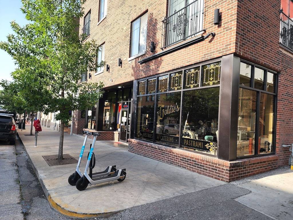 Ganze Wohnung, 9th St. Beals Loft in der Innenstadt von Columbia in Columbia (MO), Missouri