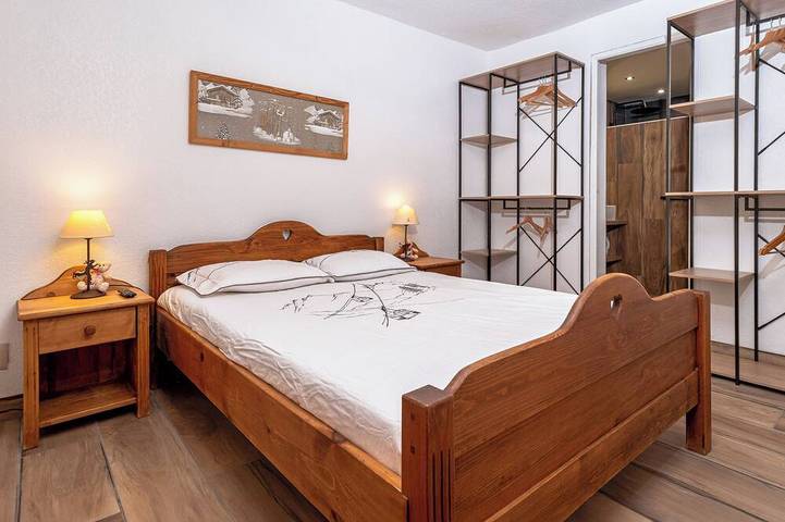 Apartamento de 5 piezas 110m² 14 personas 4 habitaciones 3 baños, WiFi, sábanas, jardín in Mont-de-Lans, Les Deux Alpes
