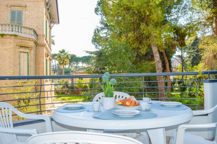 Gîte pour 4 personnes, avec Balcon/Terrasse et Piscine à Pineto - 3