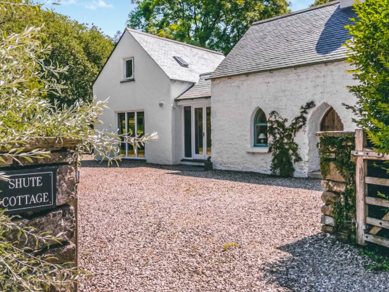 Shute Cottage in Manorbier, Pembrokeshire