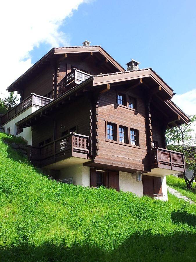 Chalet für 8 Personen, mit Balkon und Terrasse sowie Garten und Ausblick in Grimentz