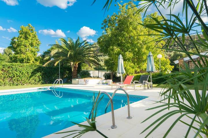 Casa rural con piscina para 8 personas, con Terraza y Jardín además de Piscina y Vistas en Sierra de Segura - 4