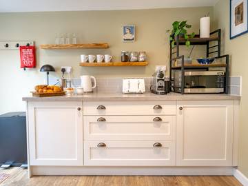 Glamping for 4 People in Shrewsbury, Shropshire, Photo 4