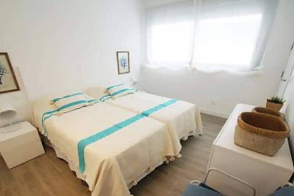 Geheel appartement, Stylish Golf Apt. Fab Sea Views. Pool, Marbella in Marbella, Costa del Sol