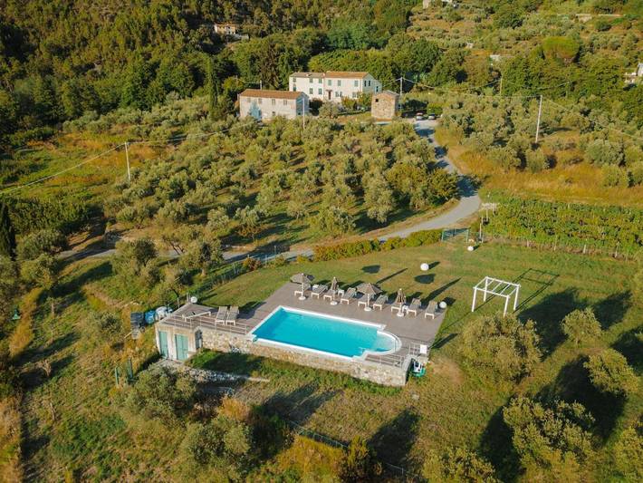 Gîte pour 2 personnes, avec piscine ainsi que vue et jardin à Deiva Marina - 4