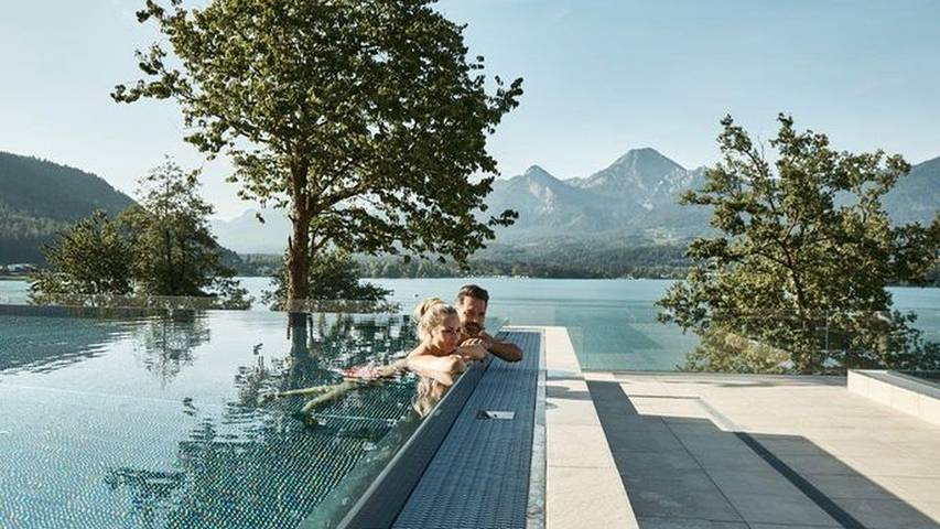 Ferienwohnung für 2 Personen, mit Pool und Terrasse sowie Garten und Whirlpool, kinderfreundlich am Faaker See