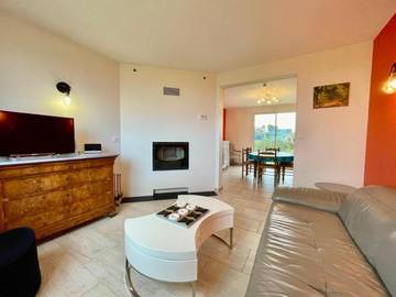 Gîte pour 6 personnes, avec vue à Henvic