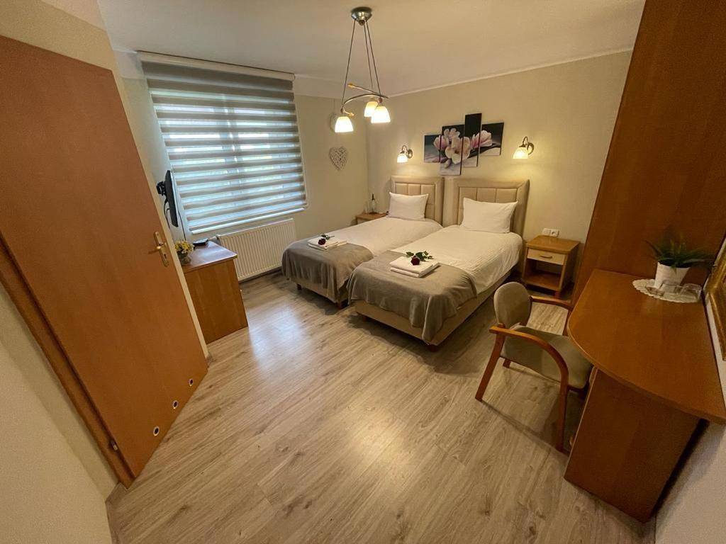 Villa Regina - Spokojna okolica - 100 metrów od lasu - blisko szpitala in Kościerzyna, Morze Bałtyckie