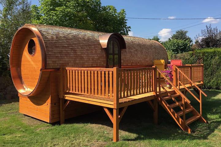 Gîte pour 4 personnes, avec Jacuzzi ainsi que Terrasse et Jardin