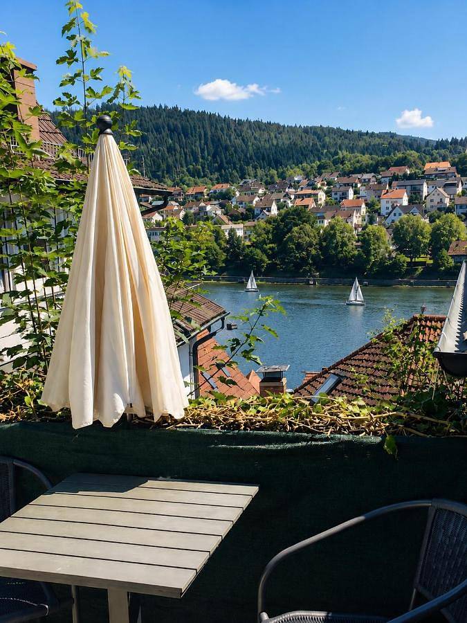 Ferienwohnung für 2 Personen, mit Terrasse und Garten sowie Ausblick in Hirschhorn (Neckar)