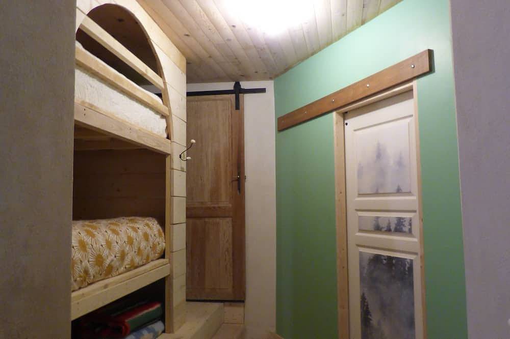 Entire apartment, Ancienne Étable Entièrement Rénovée au Cœur du Parc National du Vercors in Saint-Agnan-en-Vercors, Parc naturel régional du Vercors