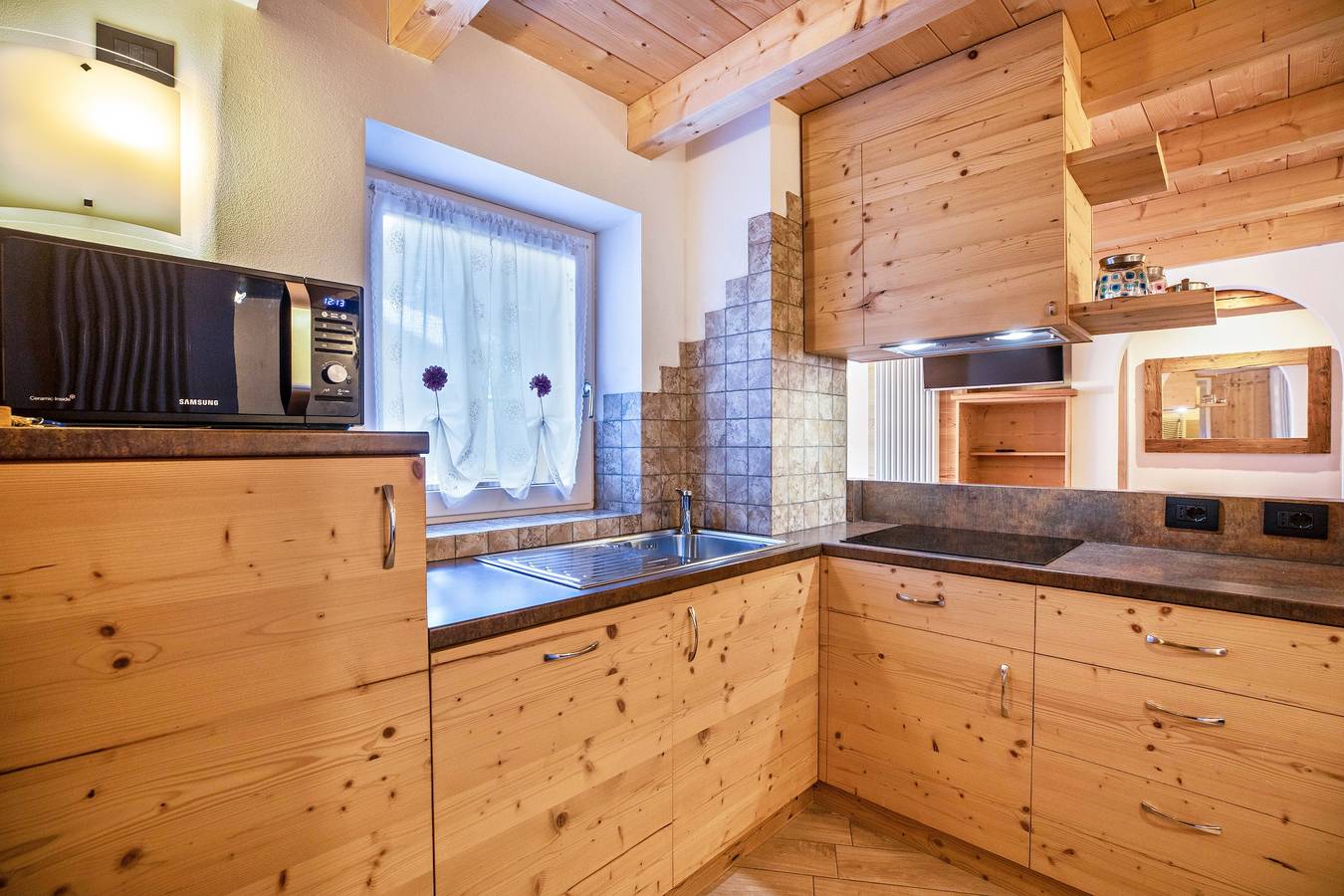 Entire apartment, Apartment Chalet Osmar Appartamento 2 with Mountain View, Wi-Fi, Garden & Terrace in Campitello di Fassa, Dolomiti Superski