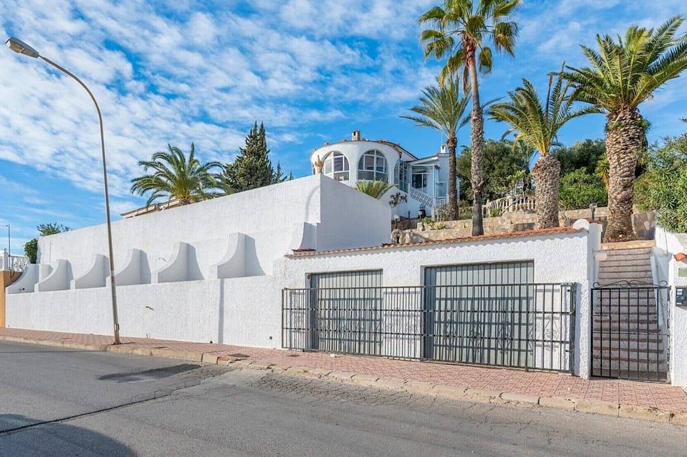Traditional Spanish house with private swimming pool in Ciudad Quesada, Rojales