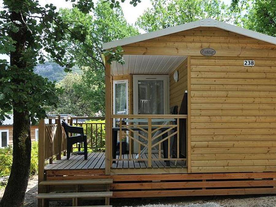 Camping Domaine Des Blachas - Mobilheim 4 personen - 4 Personen mit Terrasse + Klimaanlage + Tv - 31m² in Salavas, Gorges de l’Ardèche
