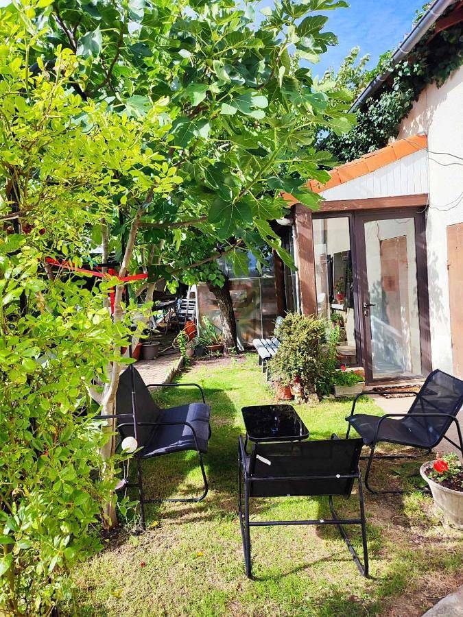 Gîte pour 4 personnes, avec jardin à Saint-Georges-lès-Baillargeaux
