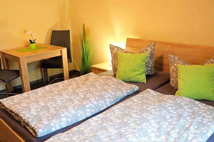 Ferienhaus für 10 Personen, mit Balkon und Pool, mit Haustier in Uhlstädt-Kirchhasel - 2