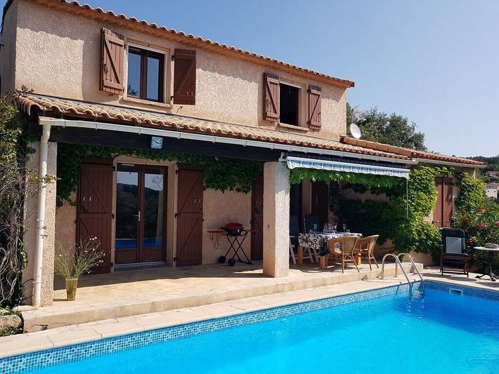 Casa de vacaciones en Carces con piscina. in Carcès, Región Brignoles