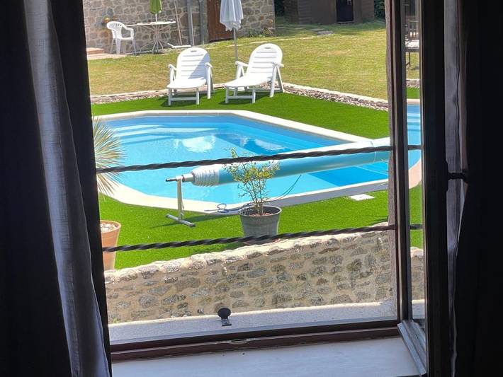 Gîte pour 4 personnes, avec piscine ainsi que vue et jardin à Saint-Dizier-Leyrenne - 4