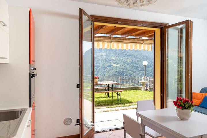 Ganze Wohnung, Ferienwohnung für 2 Personen mit Garten in Ranzanico, Prealpi Bergamasche Orientali