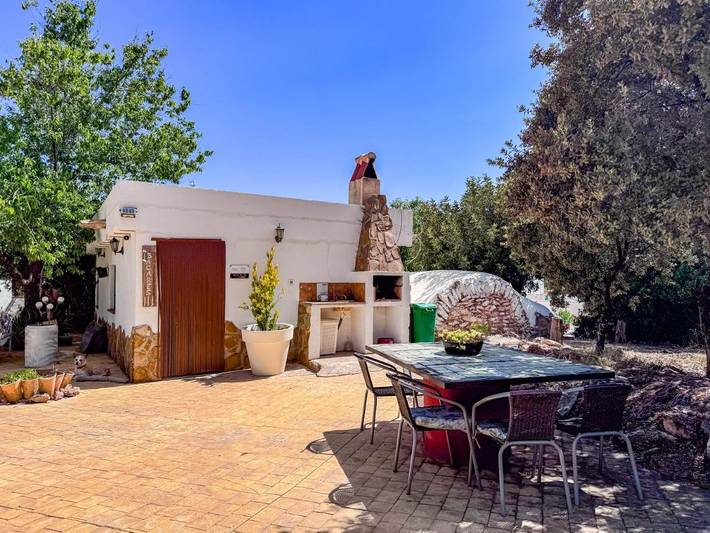 Casa rural para 10 personas, con piscina además de jardín y vistas en Comarca de Baza - 4