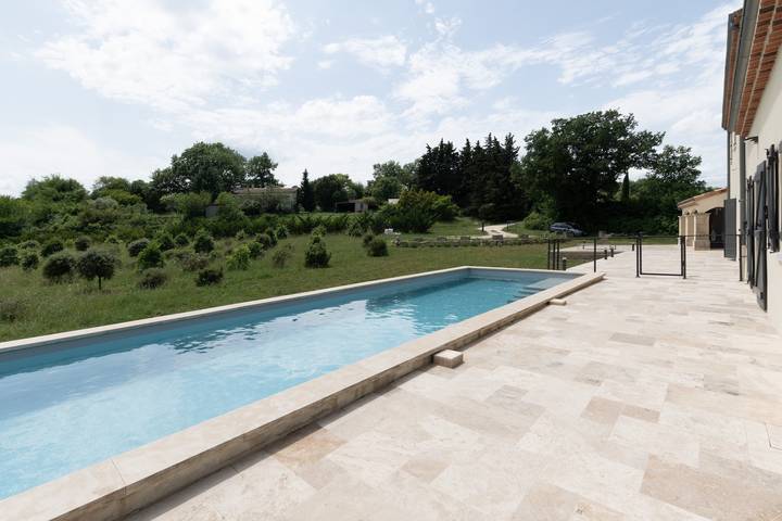 "Beau Gite" House with Private Pool, Private Terrace and Wi-Fi in Le Garn, Nimes region