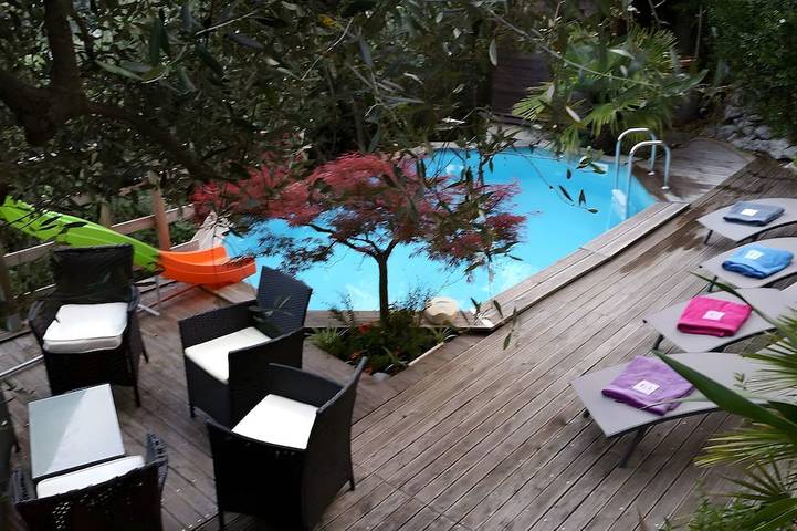 Chambre d’hôte pour 4 personnes, avec Jardin et Piscine à Coaraze