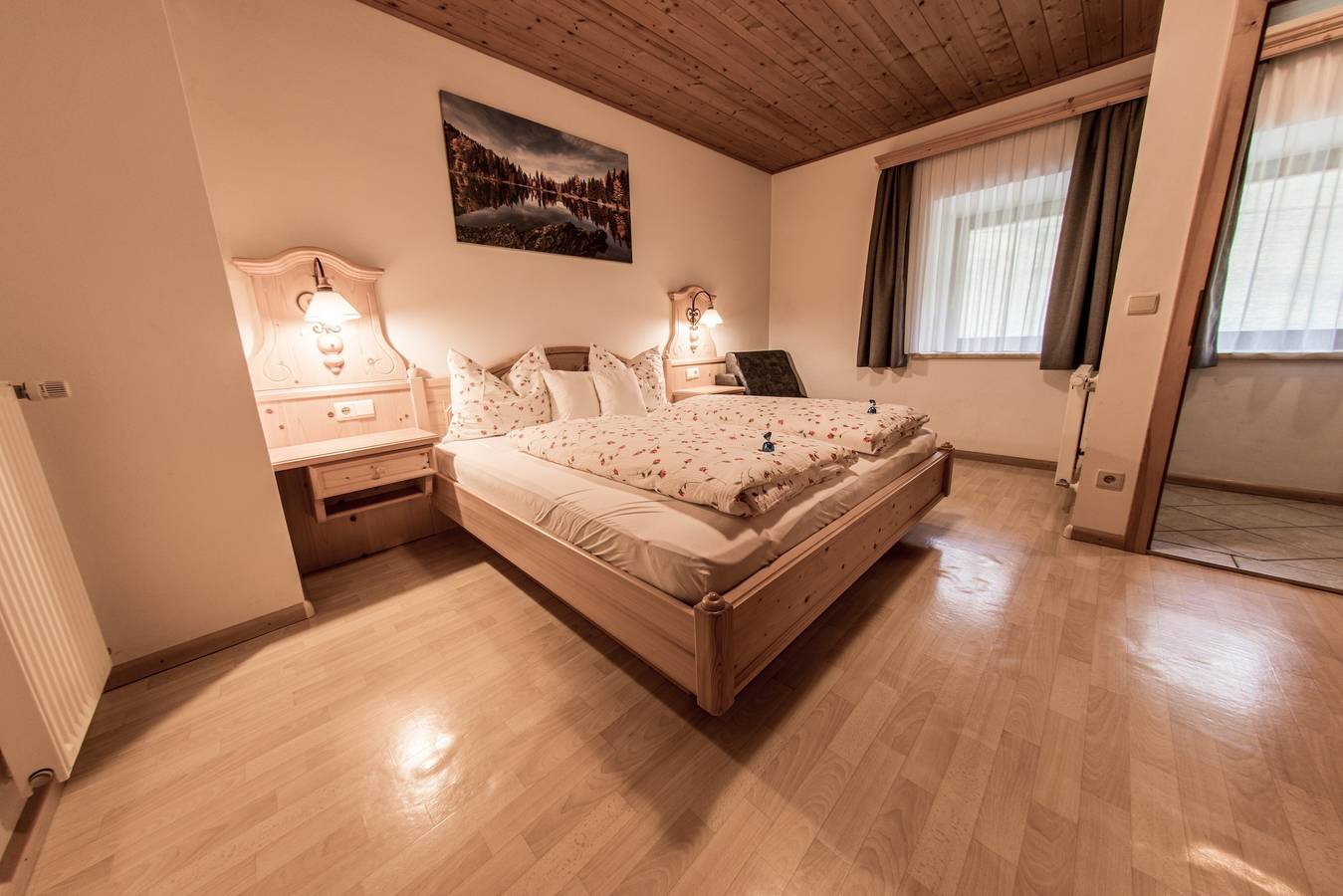 Ganze Wohnung, 'Mösslhof Apartment Laite' mit Bergblick, Garten und Wlan in Pragser Wildsee, Prags