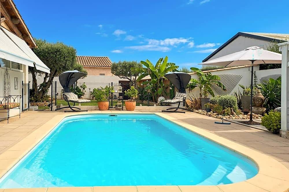 Maison avec piscine privée in Marguerittes, Nimes und Umgebung