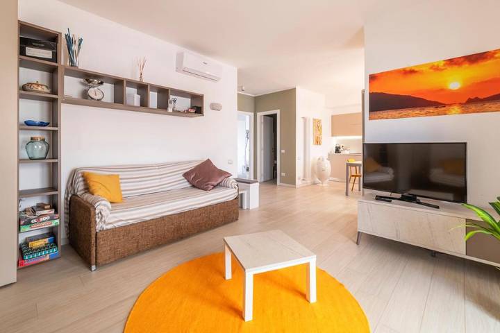 Appartamento per 6 persone, con Terrazza e Panorama a Tirrenia