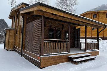 Gîte pour 8 personnes, avec terrasse, animaux acceptés à Saint-Léger-les-Mélèzes