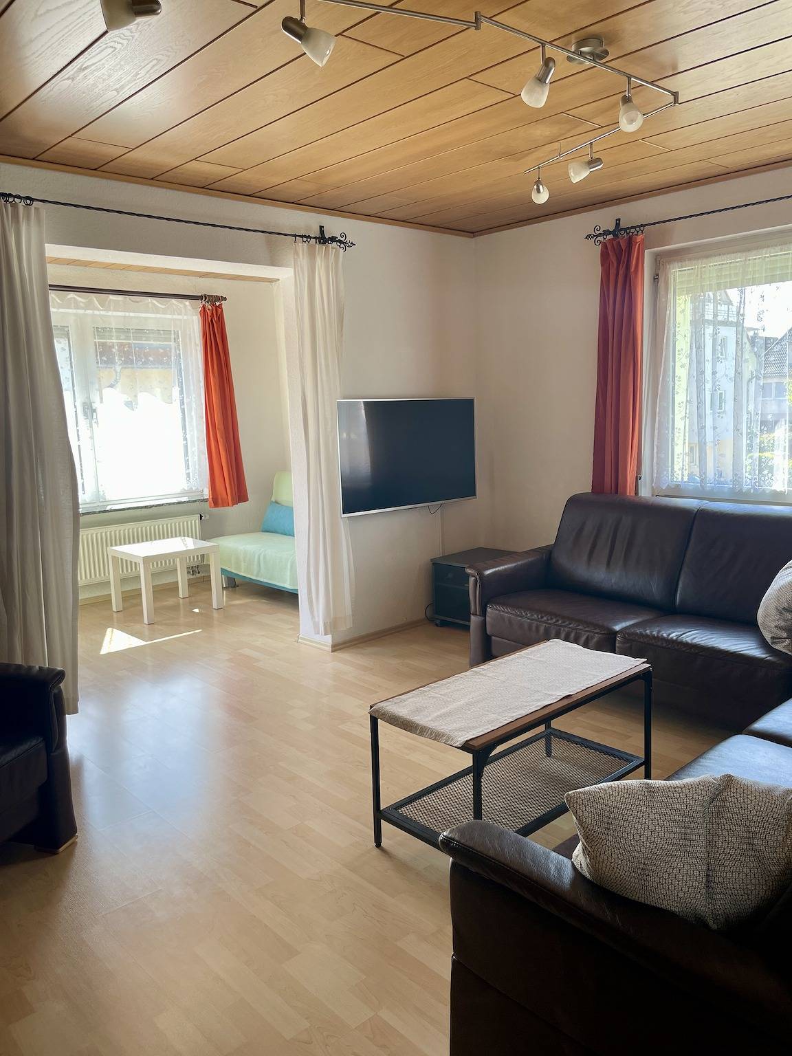 Ganze Ferienwohnung, Haus Josefine - 3-Zimmer Ferienwohnung, 90 qm 1.Og in Friedrichshafen, Region Bodensee-Oberschwaben