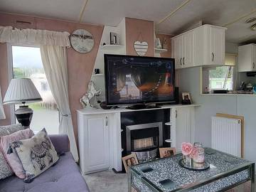 Villa With Pool for 6 People in Powys, Wales, Photo 4