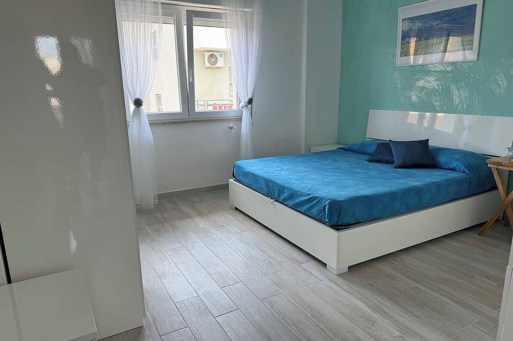 Ganze Wohnung, Vacation House Sea View (at 50mt) in Nettuno, Rom Provinz
