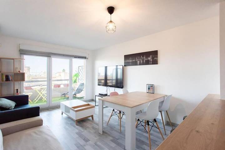 Gîte pour 8 personnes, avec vue et balcon dans Cathedrale Orthodoxe Saint Nicolas Nice