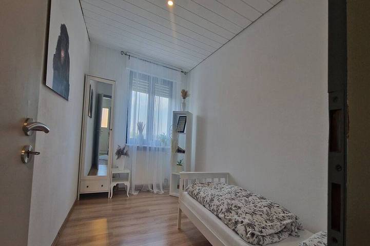 Ferienwohnung für 5 Personen, mit Terrasse und Garten in Nieheim - 4