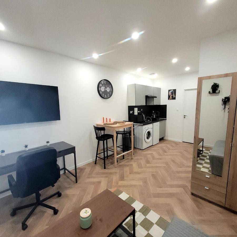 Appartement entier, Logement Premium - Centre Le Creusot - Parking & Wi-Fi Fibre in Le Creusot, Région d'Autun
