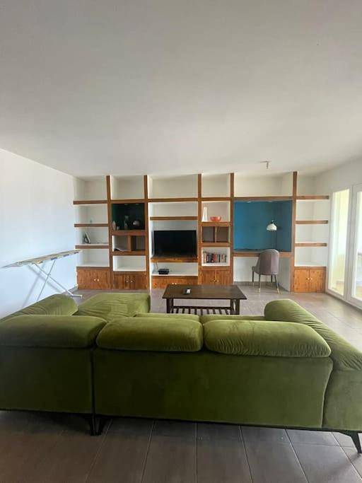 Gîte pour 6 personnes, avec vue et terrasse à Koungou - 3