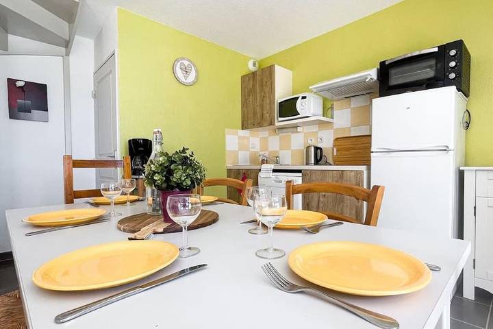 Location de vacances pour 6 personnes, avec bassin pour enfant et jardin ainsi que piscine et vue à Aubignan - 4