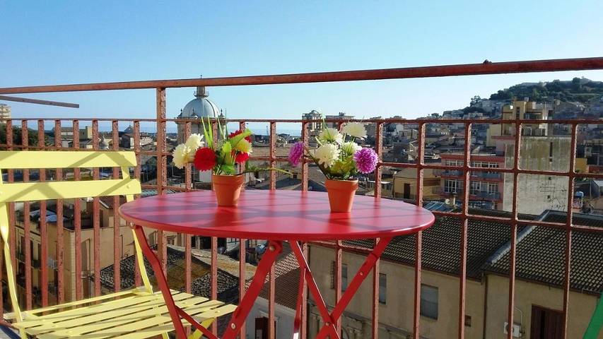 Ferienhaus für 4 Personen, mit Balkon und Terrasse sowie Ausblick in Licata