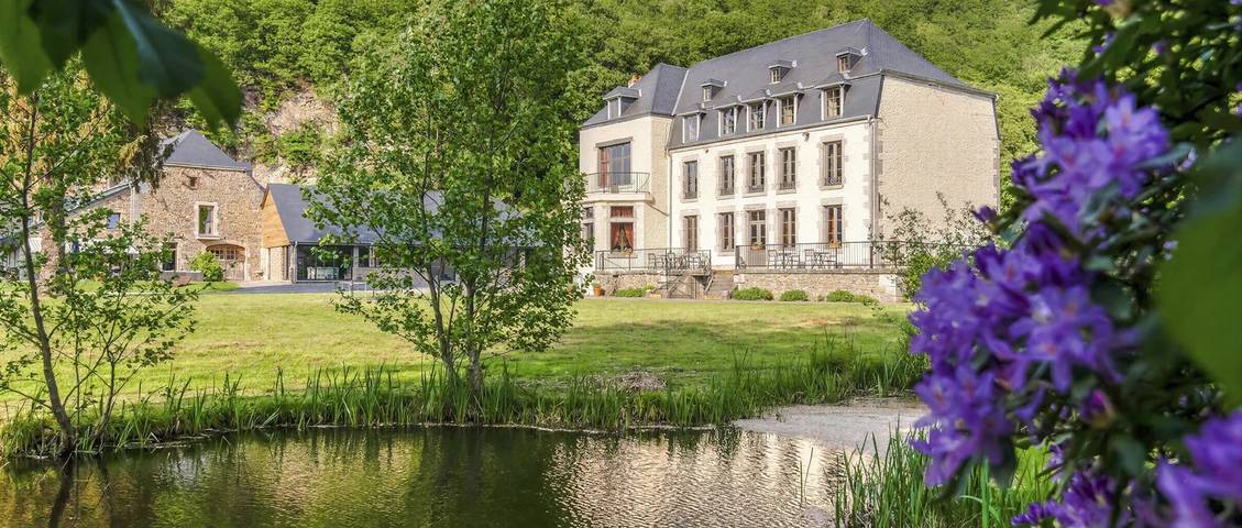 Château pour 60 personnes avec balcon in Vireux-Wallerand, Parc naturel régional des Ardennes