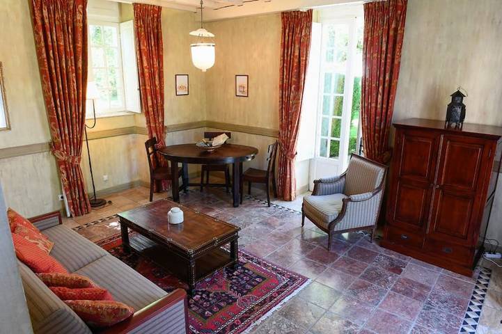 Location de vacances pour 2 personnes, avec piscine ainsi que terrasse et jardin à Martel - 4