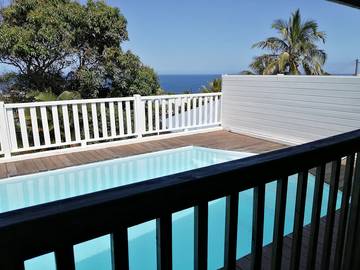Gîte pour 6 personnes, avec terrasse ainsi que jardin et piscine sur l' Île de la Réunion