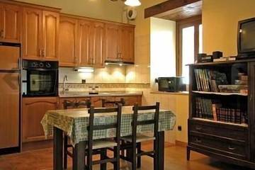 Casa rural para 4 personas, con jardín en Basaburúa Mayor